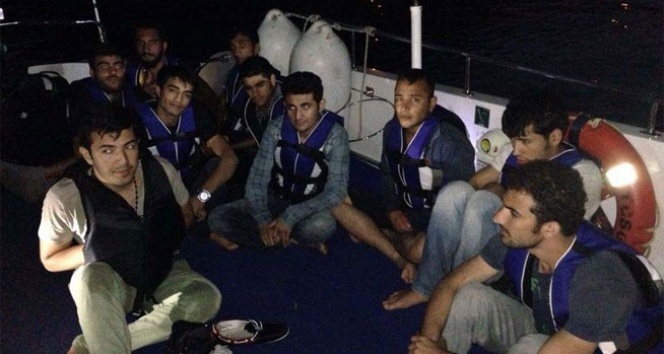 Ege denizinde 64 sığınmacı kurtarıldı