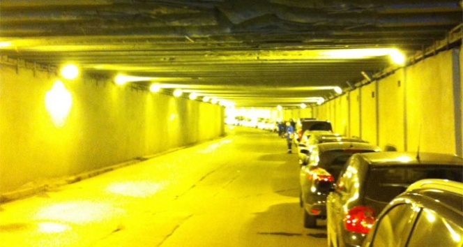 Vezneciler darülfünûn alt geçidi yeniden inşa ediliyor