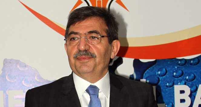 Bakan Güllüce’den Bozcaada için referandum önerisi