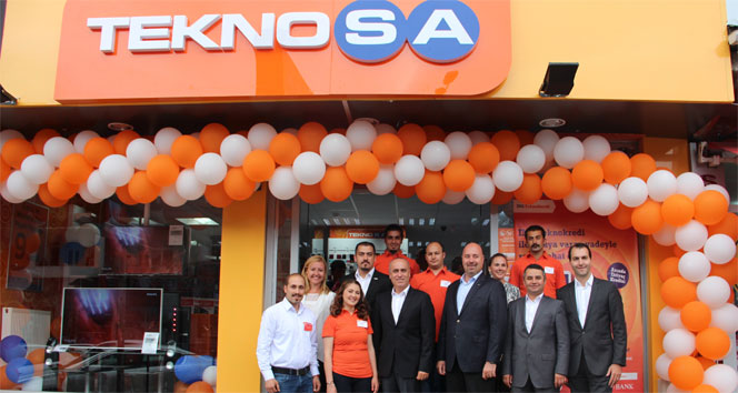 İlk teknoloji marketlerine kavuştular