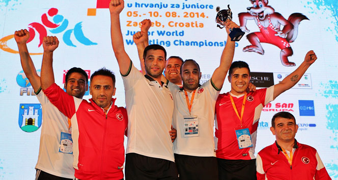 Genç Grekoromen Erkek Milli Takımı dünya üçüncüsü