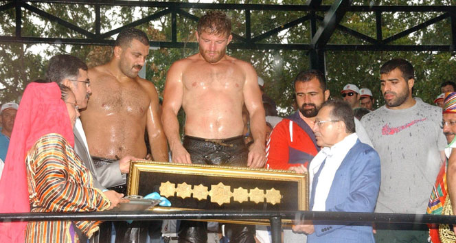 Kurtdere Başpehlivanı İsmail Balaban oldu