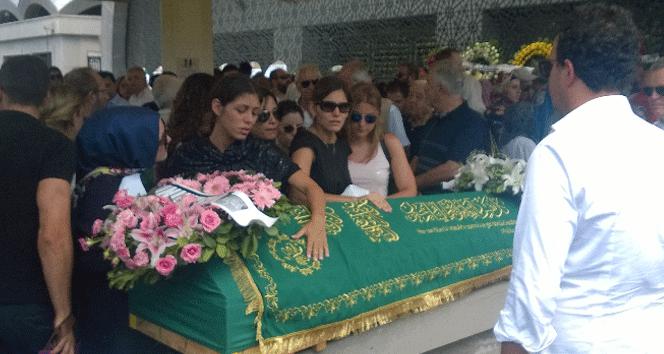 Robbie Williams ve kızı cenazeye katılmadı