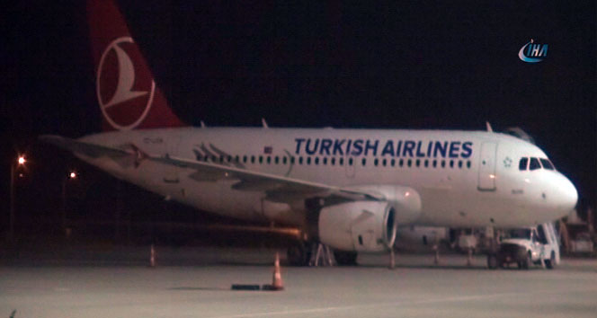 Uçak arızası 159 yolcuyu mağdur etti