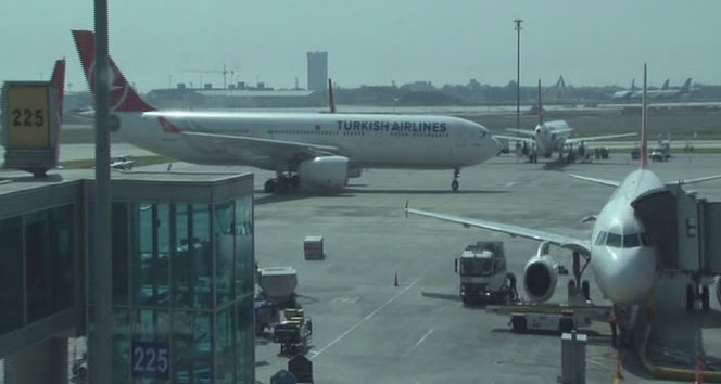 Atatürk Havalimanı&#039;nda ebola alarmı