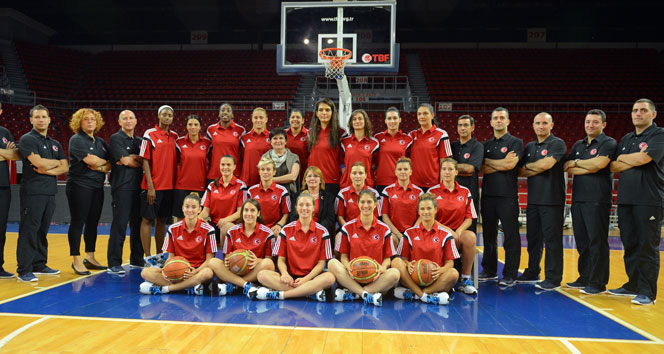 Zafer Kupası Türkiye'nin!
