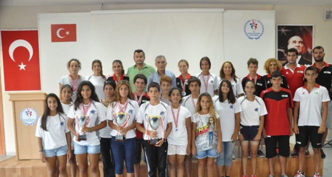 Adanalı kanocuların Sapanca çıkarması