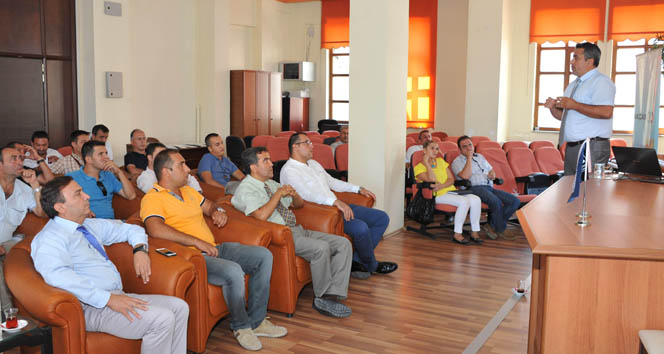 Köy yolları beton konforuna kavuşuyor