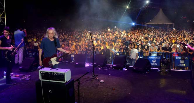 Beylikdüzü’nde ‘Bulutsuzluk Özlemi’ rüzgarı