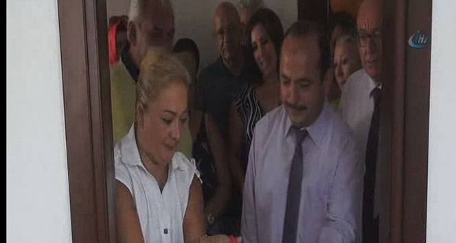 Şenses’in kızı babasının adını taşıyan laboratuvarı gözyaşları içinde açtı