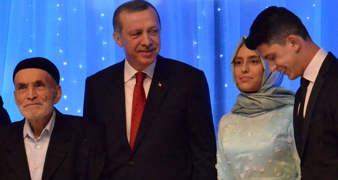 Cumhurbaşkanı Erdoğan, düğün törenine katıldı