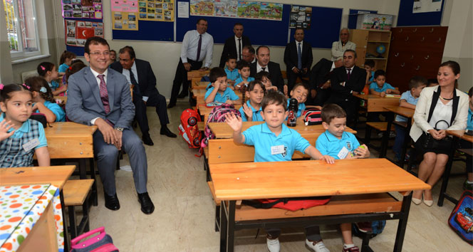 Öğrenciler yeni eğitim-öğretim yılına başladı