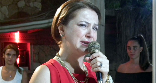 Kaymakam eşine öğrencilerinden duygusal veda