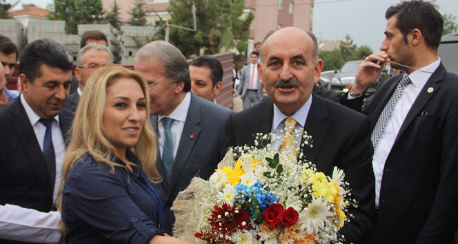 Sağlık Bakanı Müezzinoğlu iddialara cevap verdi