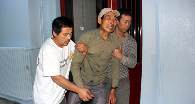 Çinli maden işçisi, ağabeyi için gözyaşı döktü
