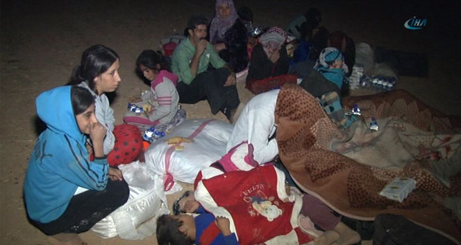 Suriyeli vatandaşlar geceyi zor şartlar altında geçirdi