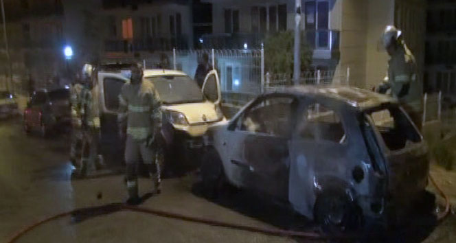 İzmir&#039;de şüpheli araç yangını