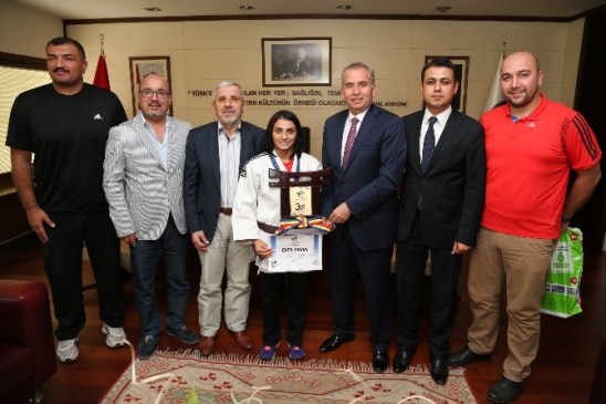 Avrupa üçüncüsü judocudan Başkan Zolan’a ziyaret