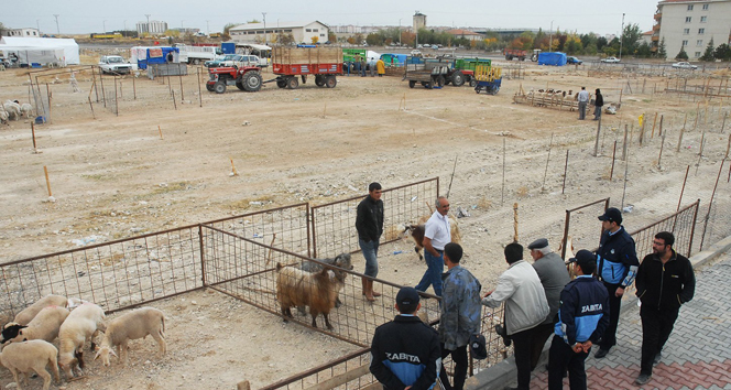 Karaman’da kurban satış ve kesim yerleri belirlendi
