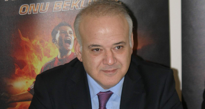 Ahmet Çakar&#039;dan Fenerbahçelileri kızdıracak tweet