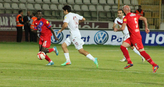 Elazığspor, Orduspor&#039;u 3-0 mağlup etti