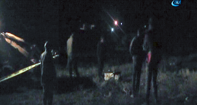 Kepçeyle kaçak kazıda yakalandılar