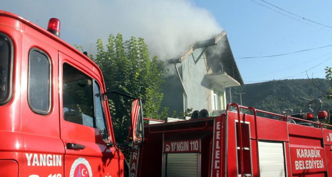 Karabük’te ev yangını