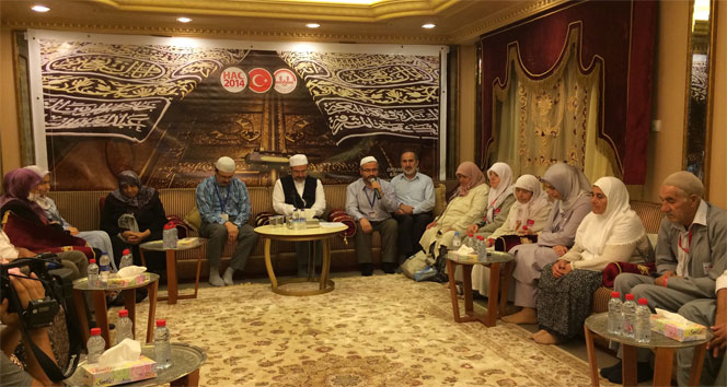 Kutsal topraklarda vefat eden Türk hacı adayları için taziye toplantısı