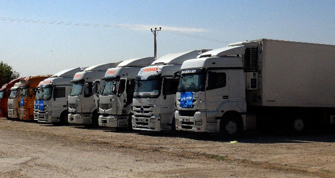 BM’nin yardım konvoyu Suriye yolunda