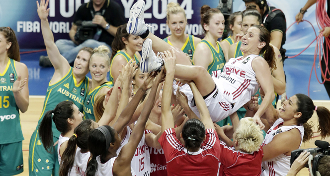 Esmeral Tunçluer'den veda