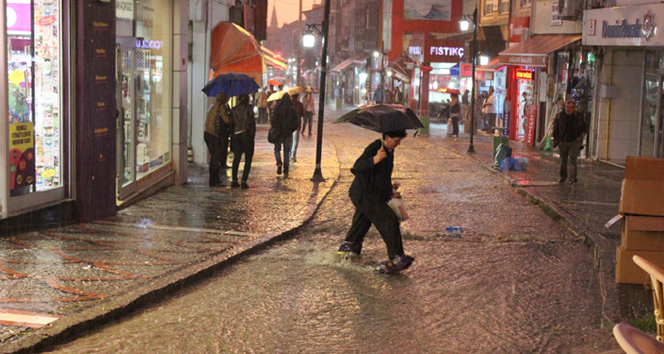 Edirne’de sağanak yağmur