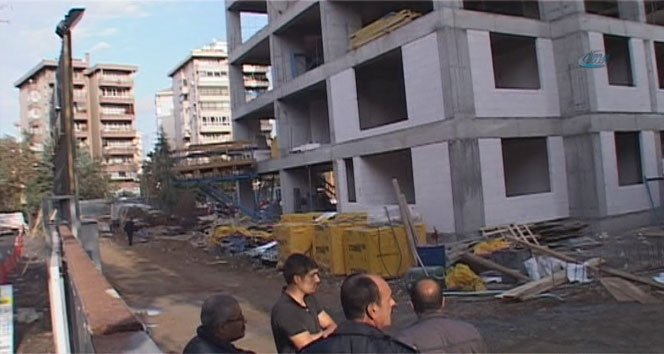 Rezidans inşaatında iskele çöktü: 1 ölü