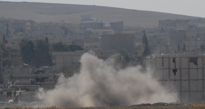 Kobani güne şiddetli çatışmalarla başladı