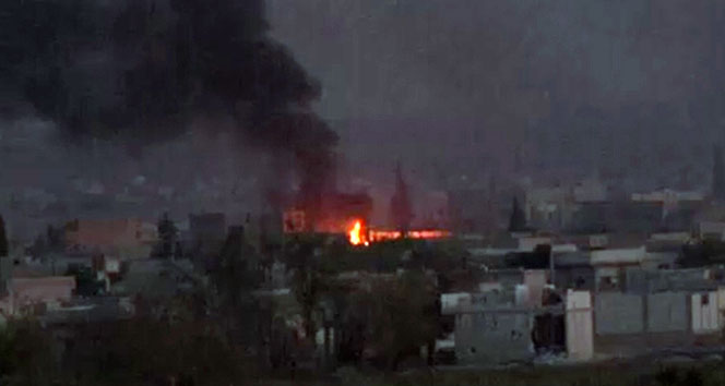 Kobani’nin doğusu savaş uçaklarıyla bombalandı