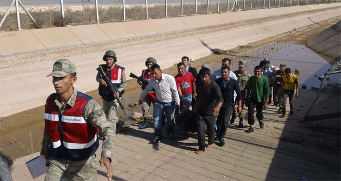 Suriyeli şahıs su içmek istediği kanala düştü