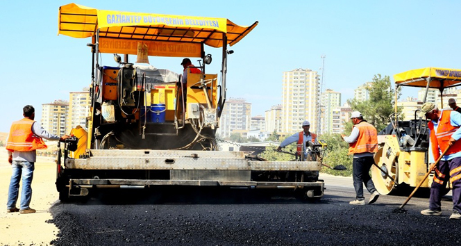 Büyükşehir’in asfalt çalışmaları sürüyor