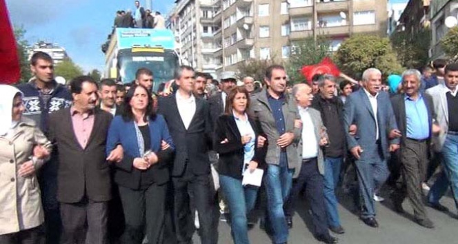 Diyarbakır’da ‘Kobani’ yürüyüşü