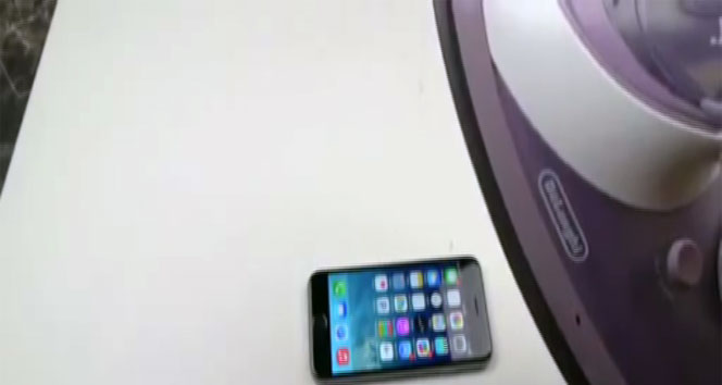 iPhone 6'yı bu sefer de ütülediler
