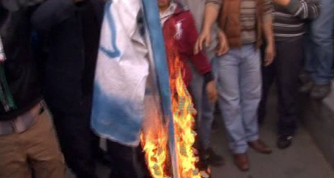 İsrail bayrağını yaktılar