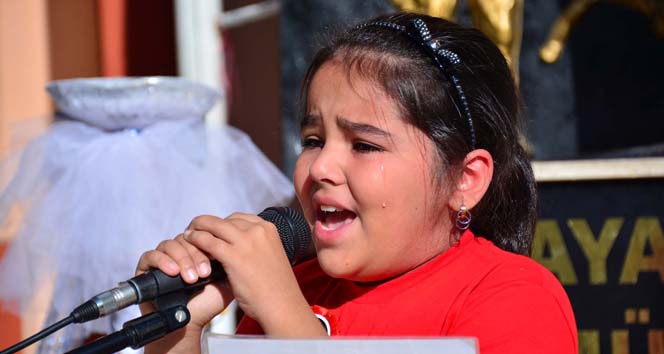 Atatürk sevgisi ağlattı