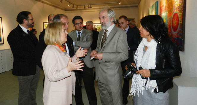 Ünlü ressam Rauf Tuncer Kosova’da sergi açtı