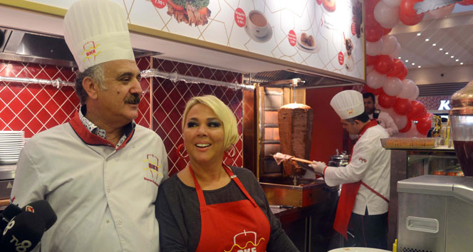 Safiye Soyman ve Faik Öztürk mutfağa girdi