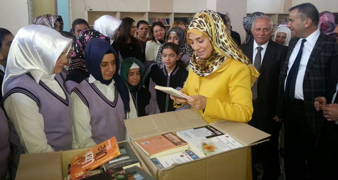 Esenyurt Belediyesi’nden Kızıltepe’ye kitap yardımı