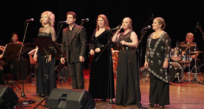 Modern Folk Müzik Topluluğundan müzikal ziyafet