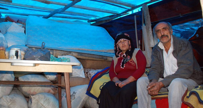 Evsiz kalan ailenin  yaşam mücadelesi