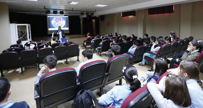 Sultangazili öğrencilere temizlik semineri