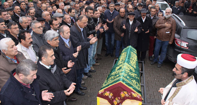 Kılıçdaroğlu&#039;nun kayınvalidesine cemevinde tören düzenlendi