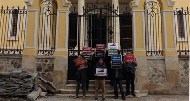 Edirne’de Genç Siviller’den Sinagog protestosu