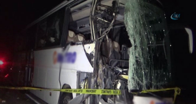 Yozgat’ta otobüs, kamyona arkadan çarptı: 1 ölü 5 yaralı