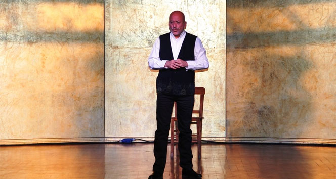 Modern 'Meddah' güldürdü